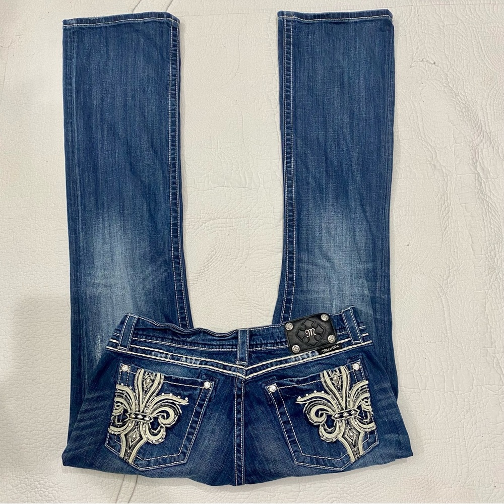Like new!MissMe Boot Jeans Size 32